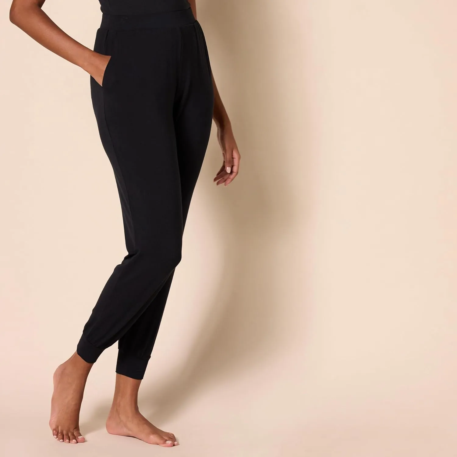 Amazon Essentials Womens Pajama Pants, Lightweight Knit Jersey Jogger Lounge Sleep Wear with Pockets