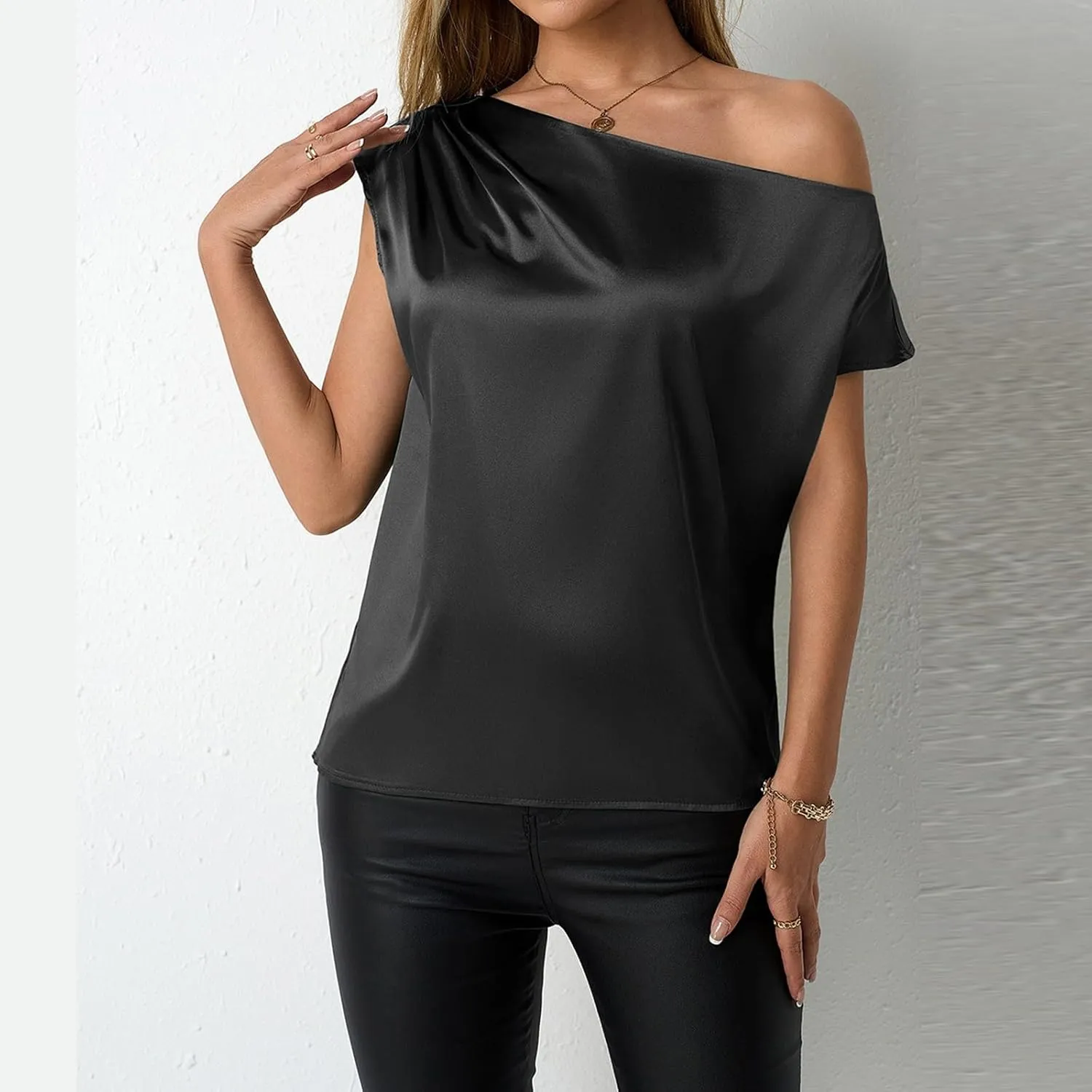 Womens Satin Tank Tops Sleeveless Lightweight Outdoor Vacation Shirts Casual Loose Summer Fashion Tees Blouses 2025